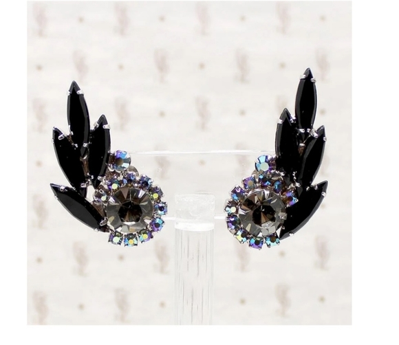 Jewelry - Vintage, Glamorous 1960 icy blue aurora borealis clip earnings great for wedding